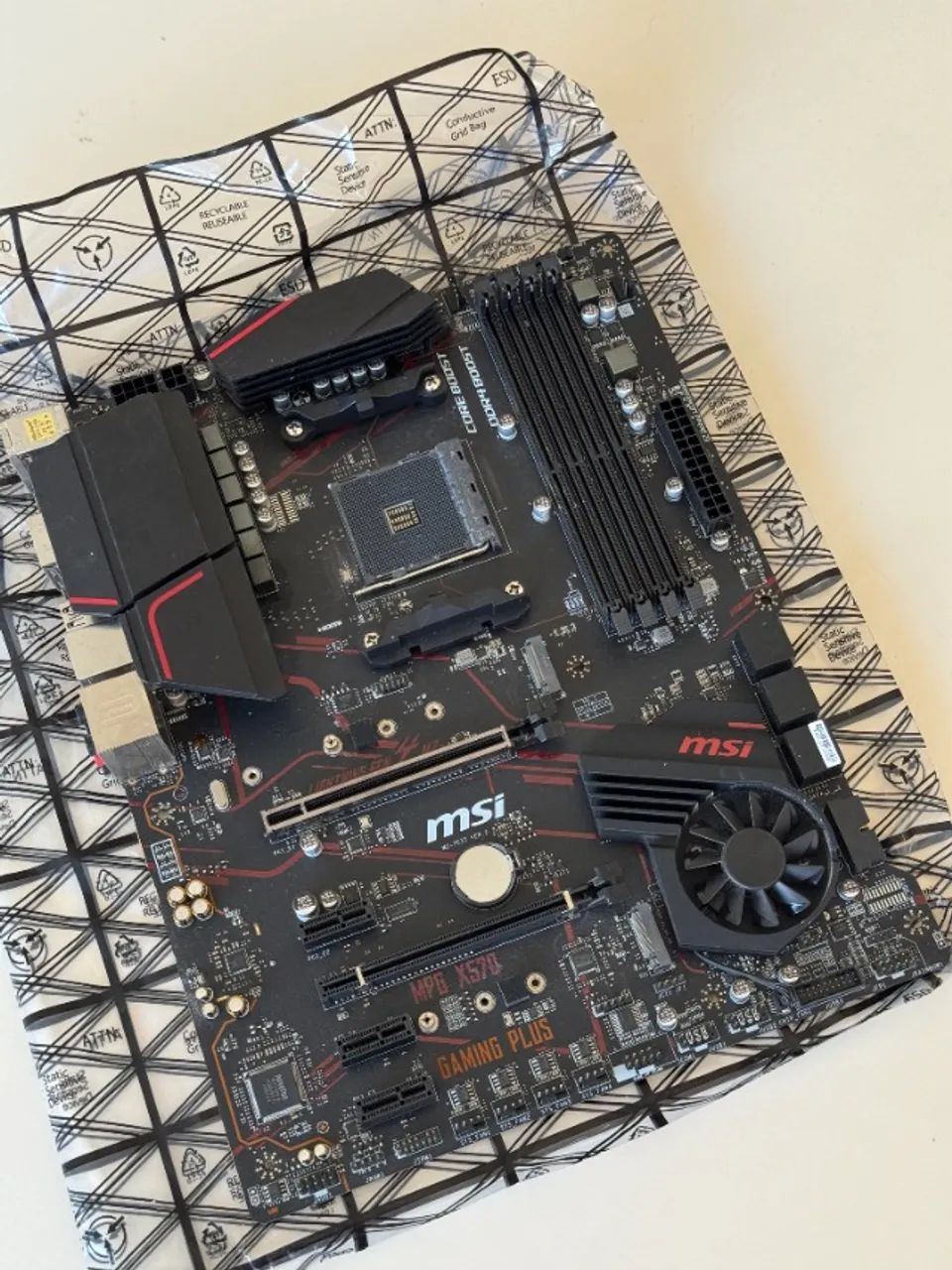 Placa mãe MSI MPG X570 Gaming Plus AM4 DDR4 - Foto 3