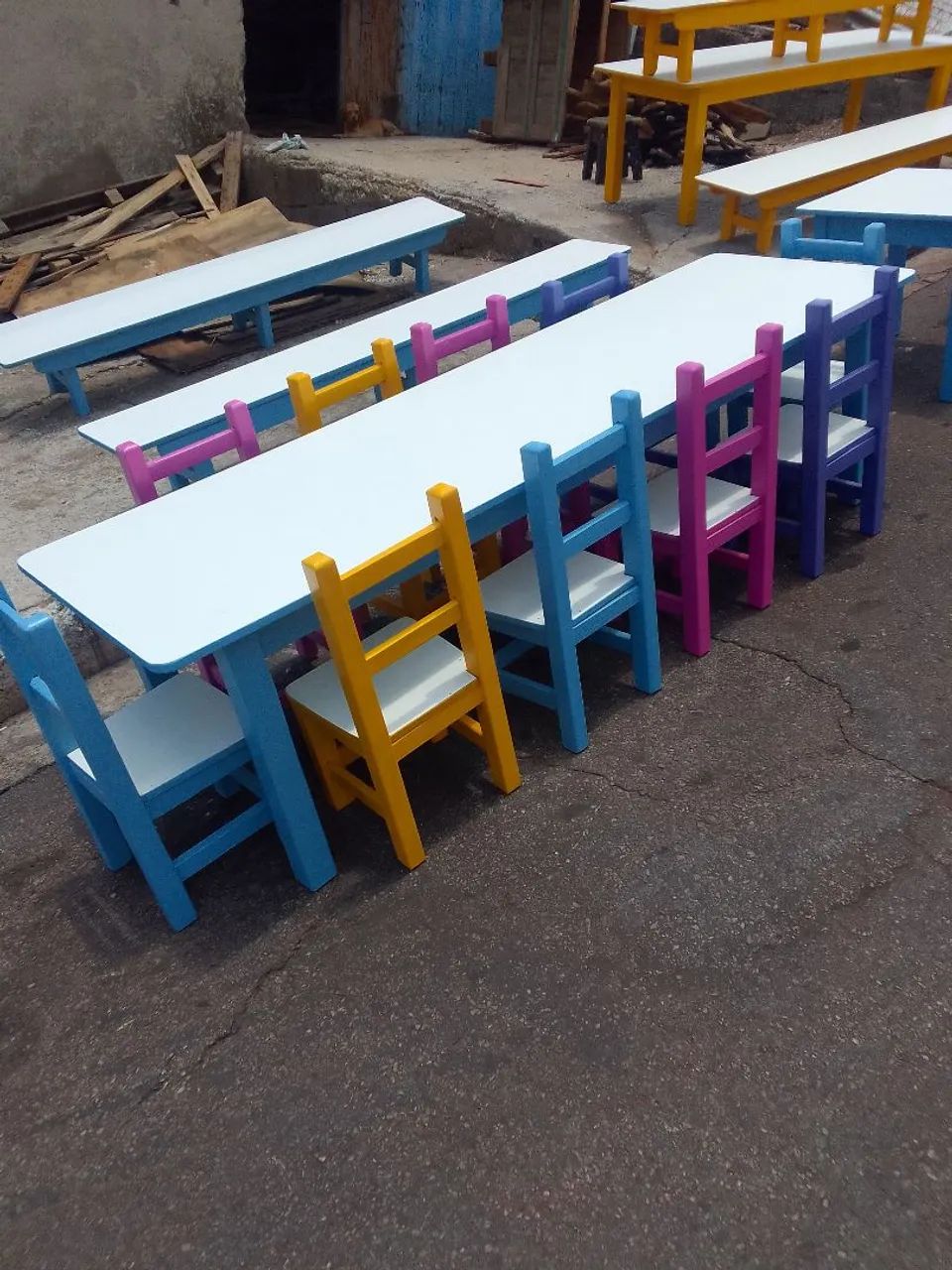 Conjunto de mesa e cadeiras coloridas para crianças - Foto 3