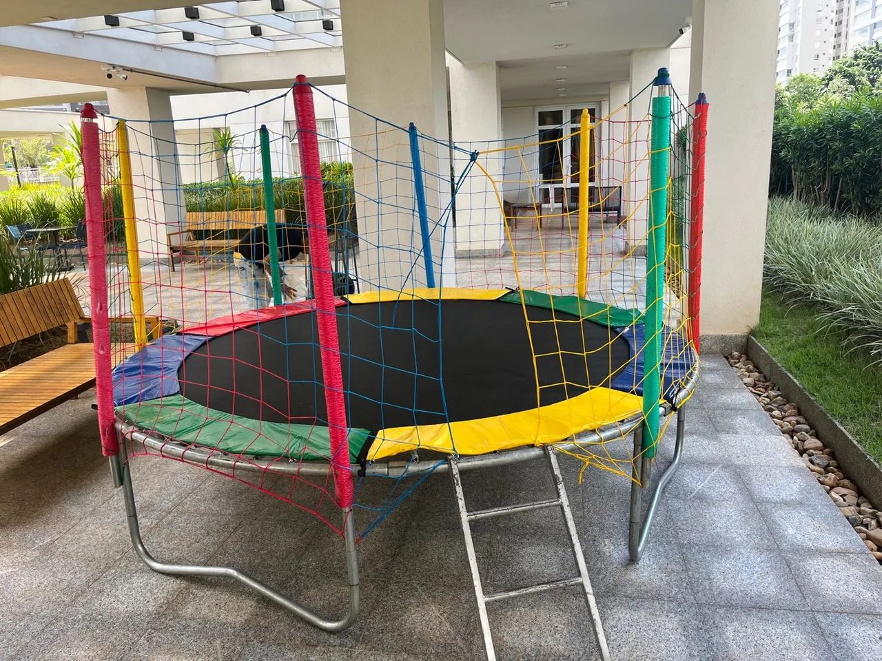 Locação de mesas e cadeiras para festas - Foto 3