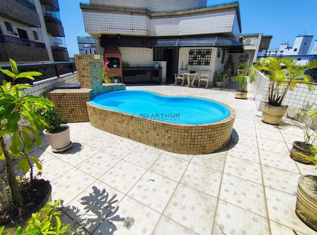 Cobertura à Venda em Praia Grande SP. Bairro Vila Tupi.