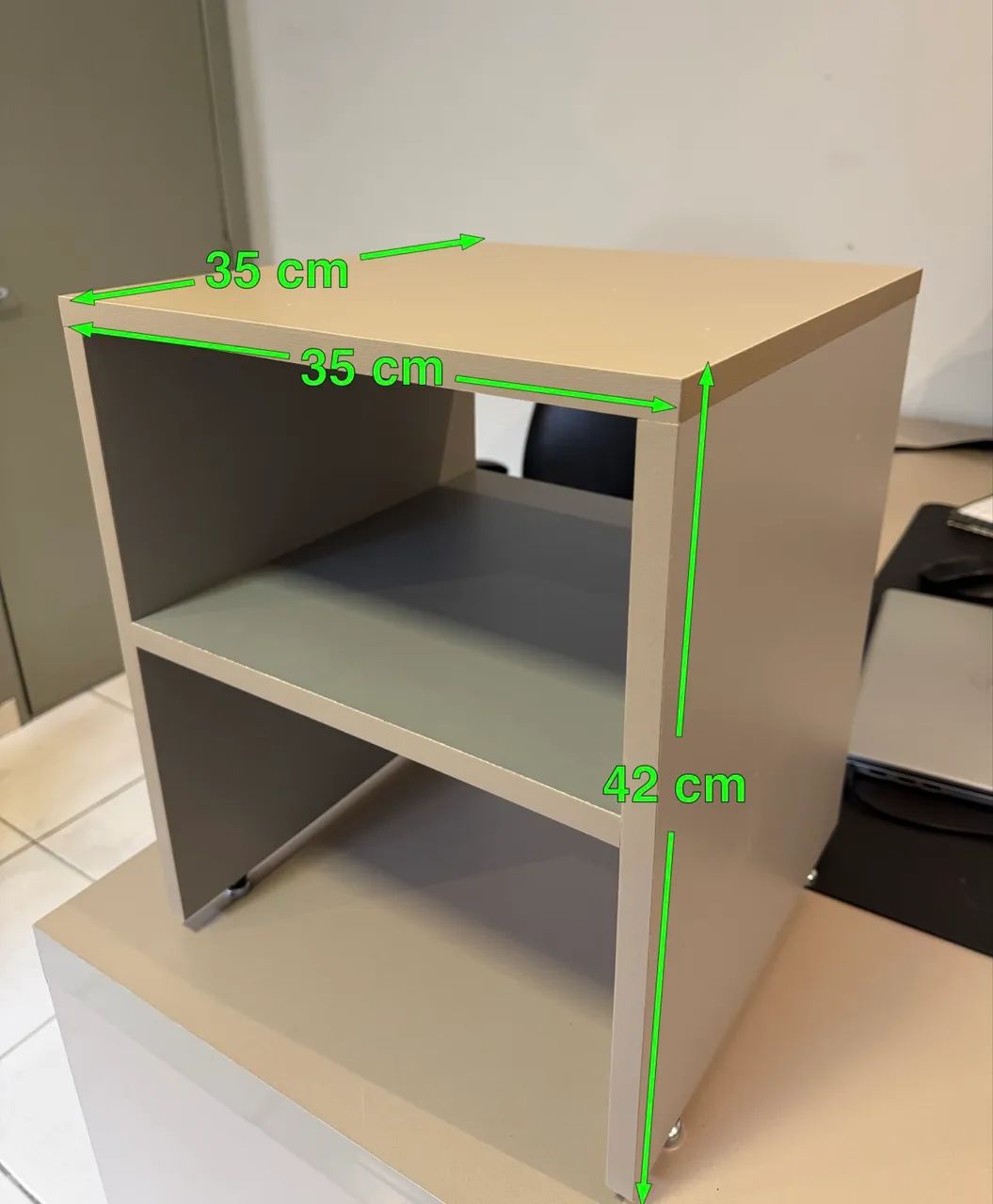 Criado mudo moderno e funcional 