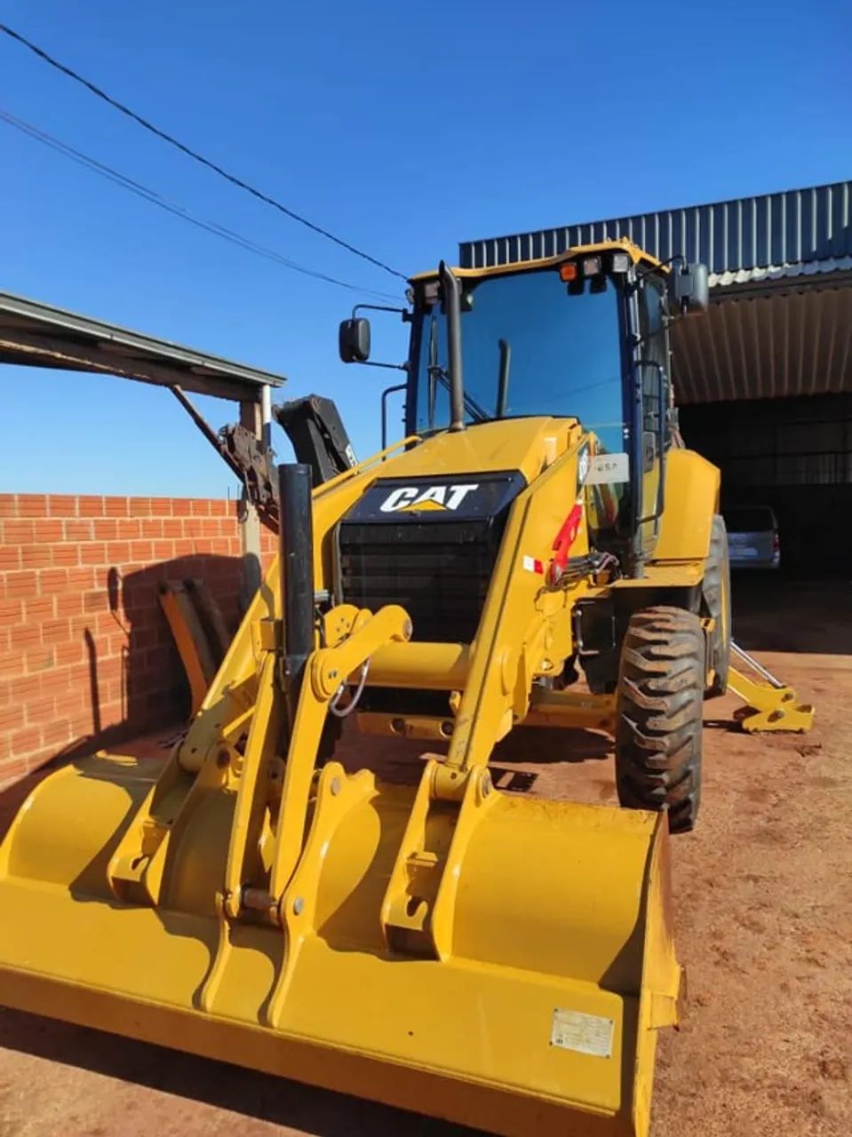 Retroescavadeira Cat 416f2 4x4 ano 2022 (Repasse)