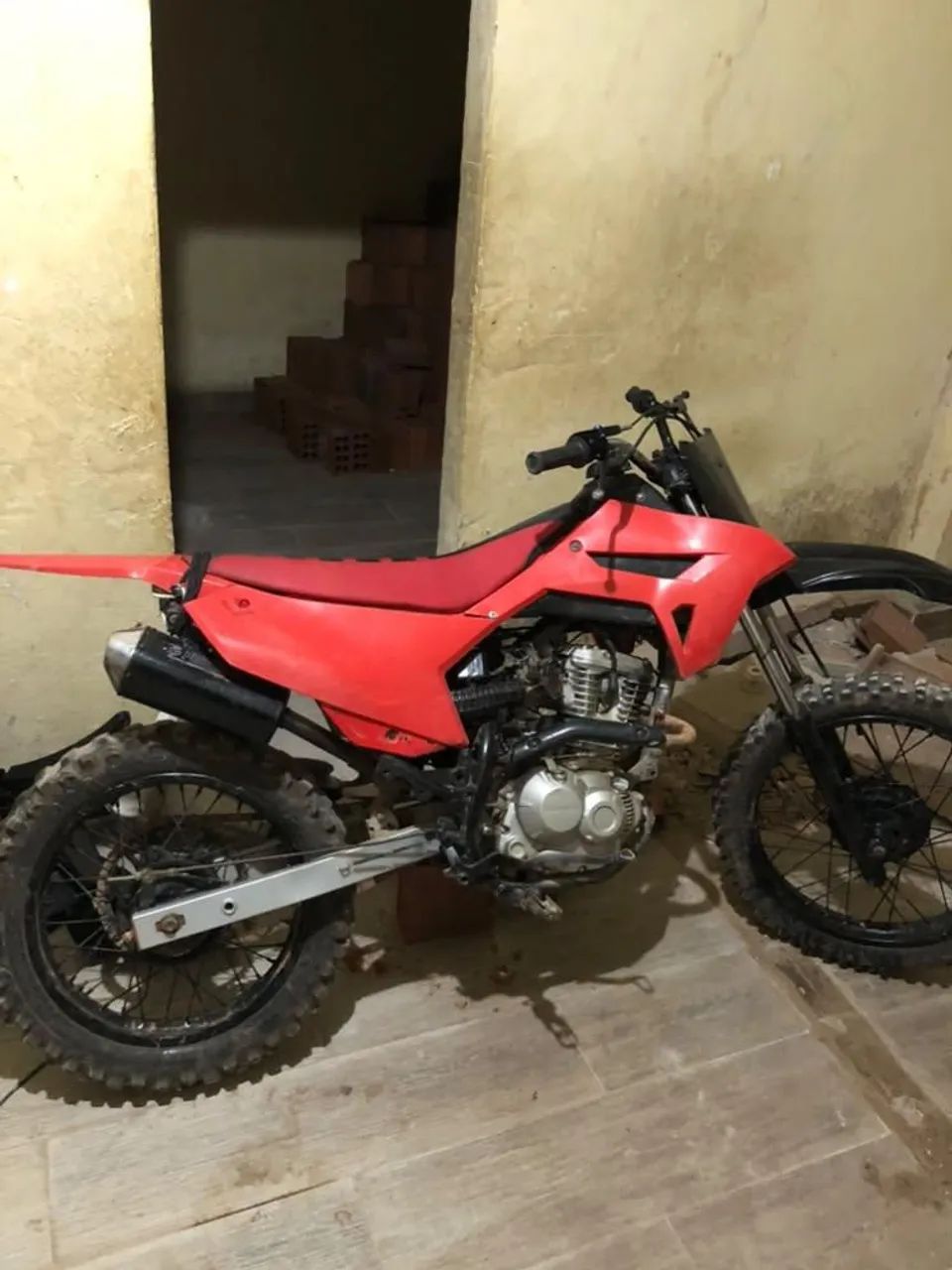 Moto para trilha com.kit da crf