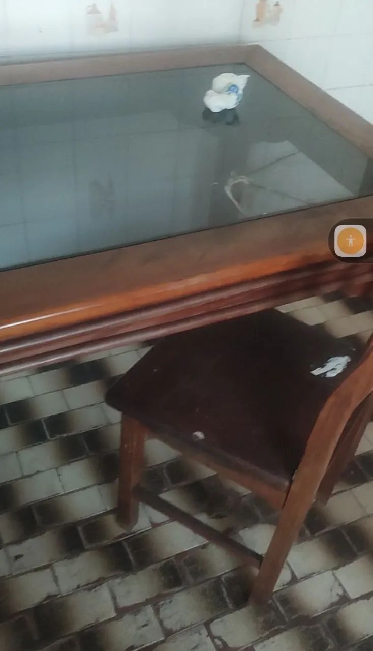 Mesa de madeira Jantar 6 lugares 