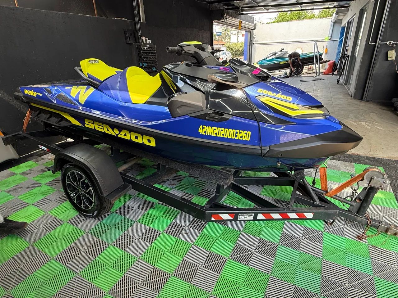 Jet ski sea doo wake 230