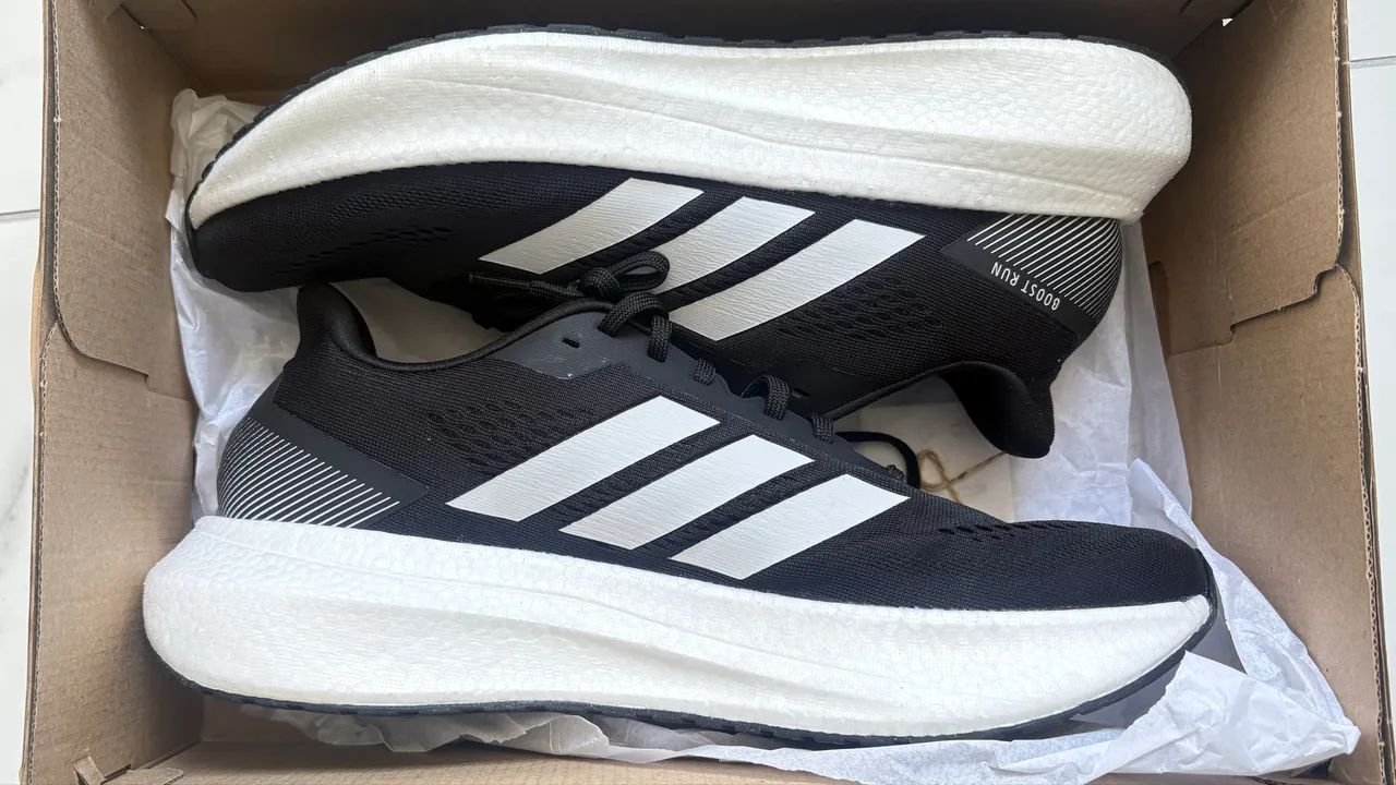 Tênis Adidas 