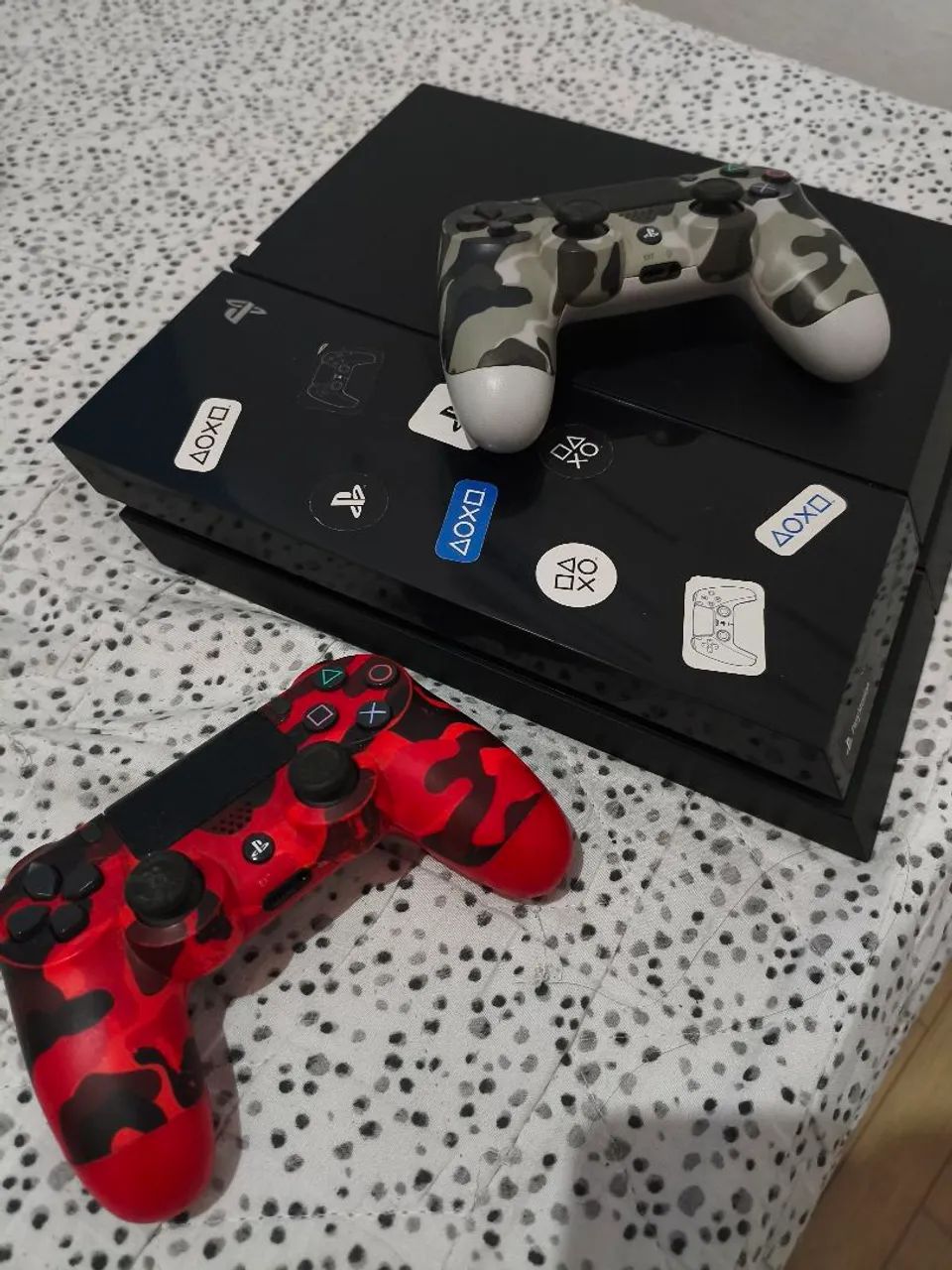 PS 4 com 2 controles - Foto 2