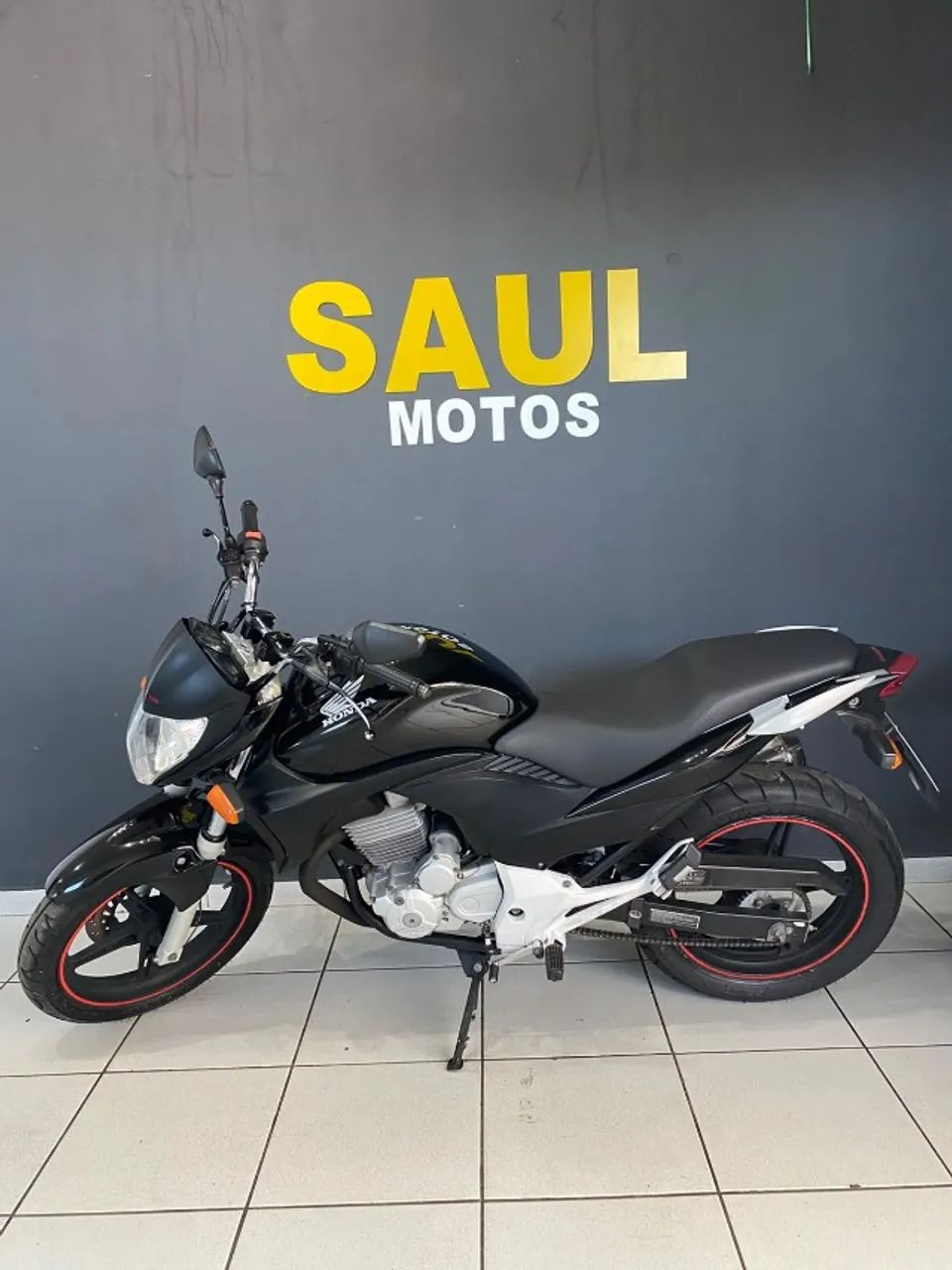HONDA CB 300R - 2011 - Foto 4