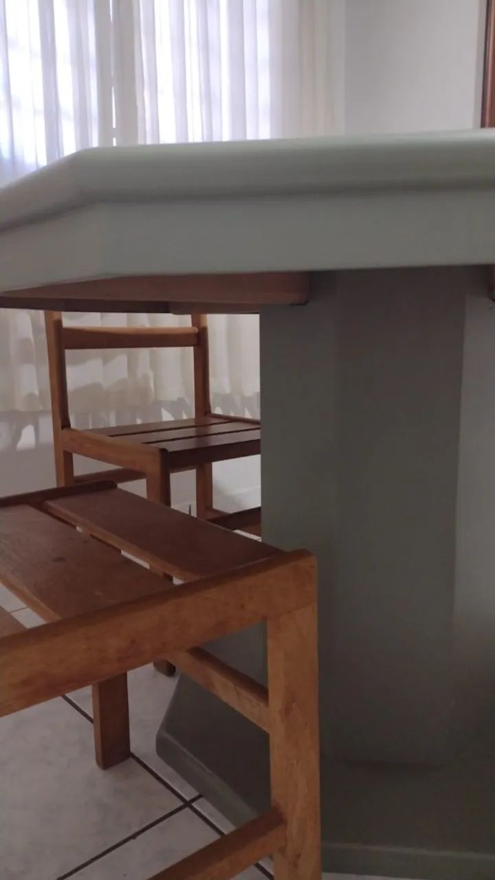 Mesa de jantar Octogonal com centro giratório e quatro cadeiras - Foto 3
