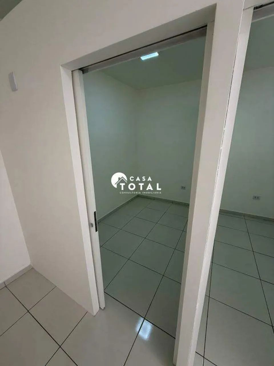 Sala Comercial com para aluguel no bairro Vila América em Mauá | - Foto 4