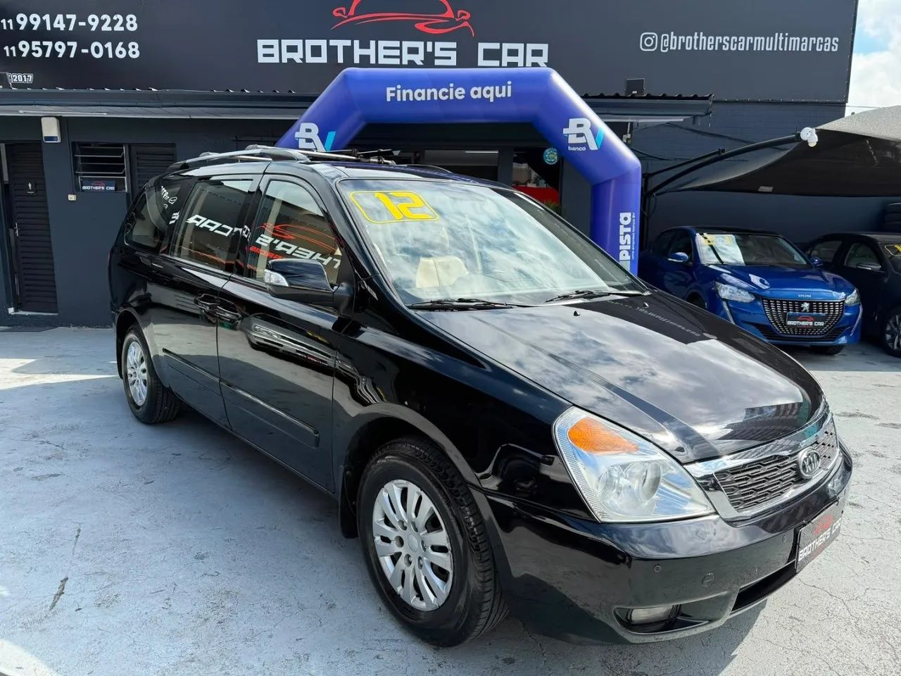 KIA Carnival 2012