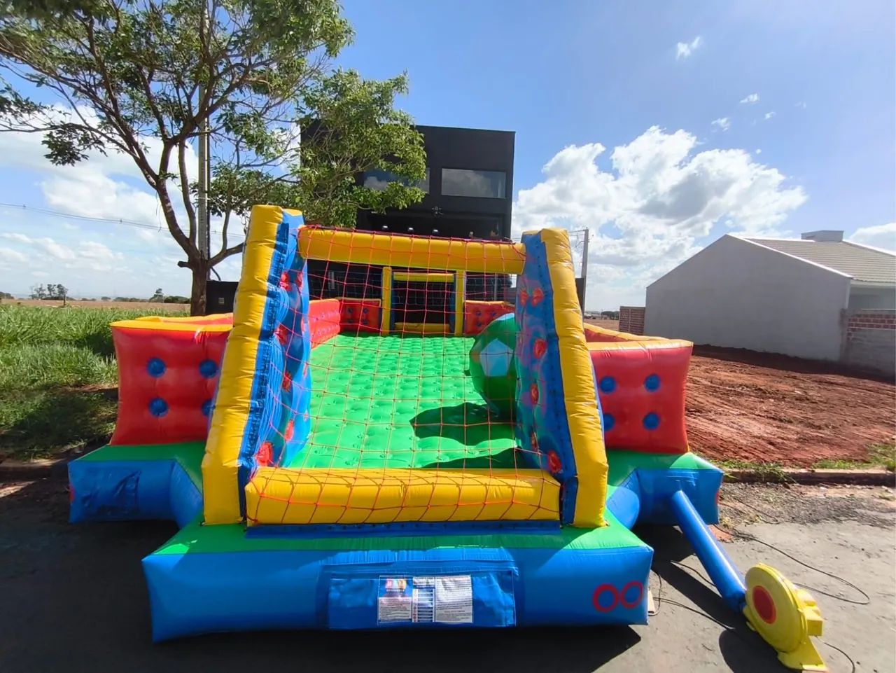 Aluguel futebol de sabão , brinquedo novo 