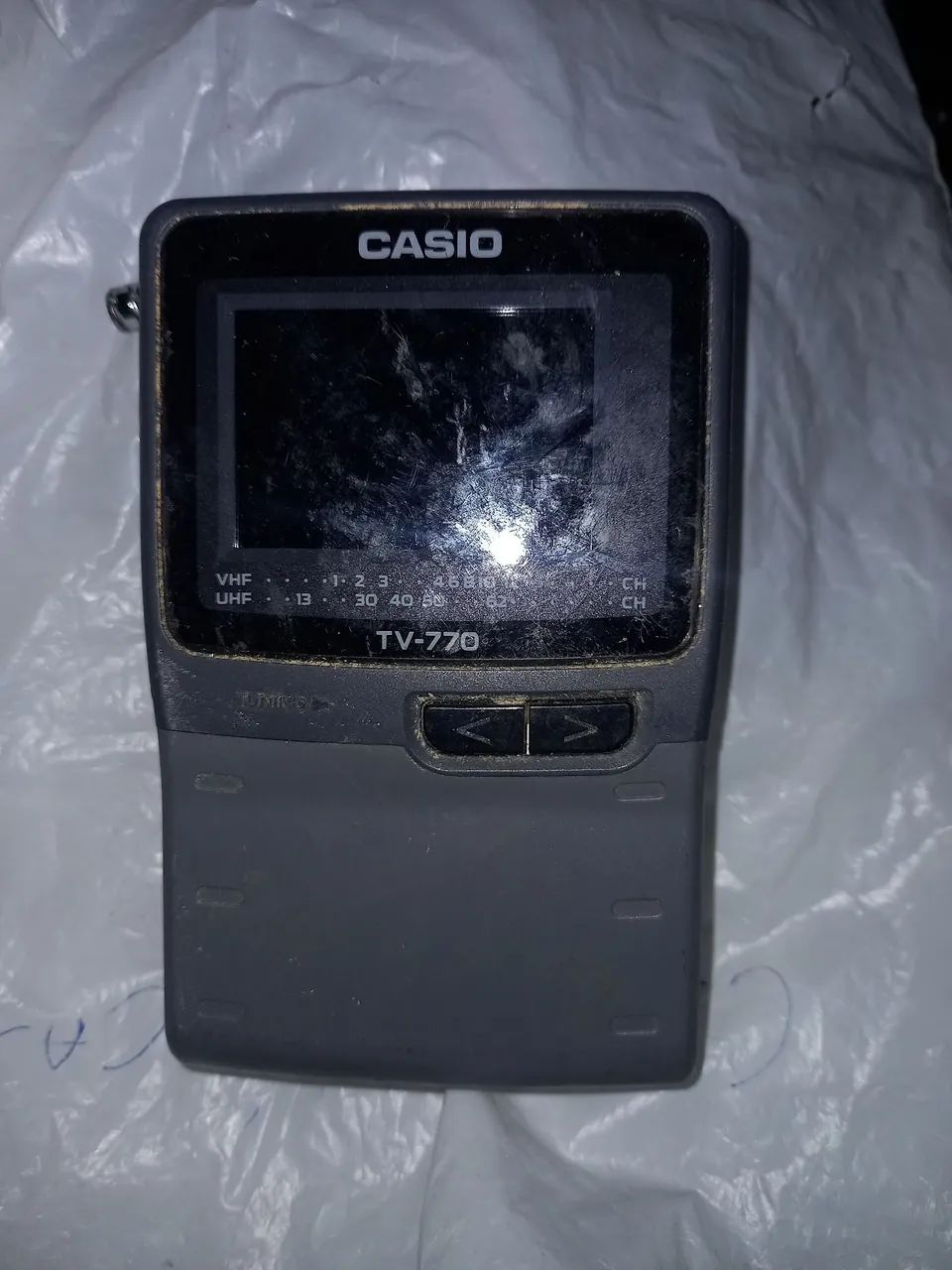 Radio /TV a pilha Casio com defeito 