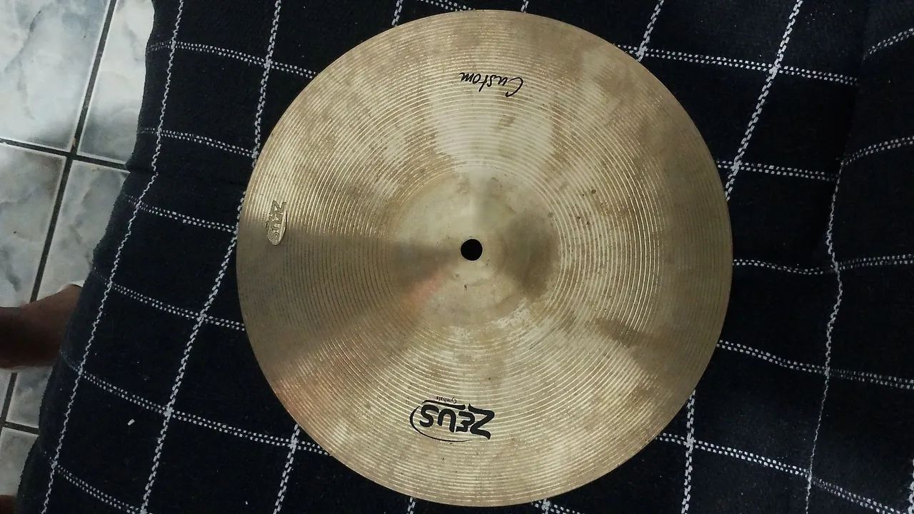 Prato Zeus - Instrumentos musicais - Mata Escura, Salvador