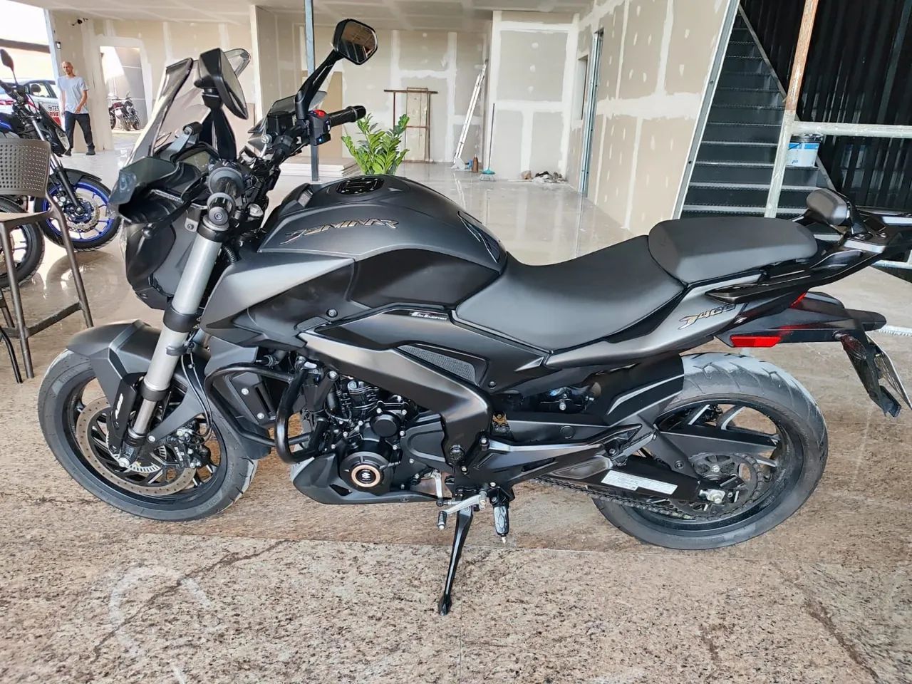 Dominar 400 Nova