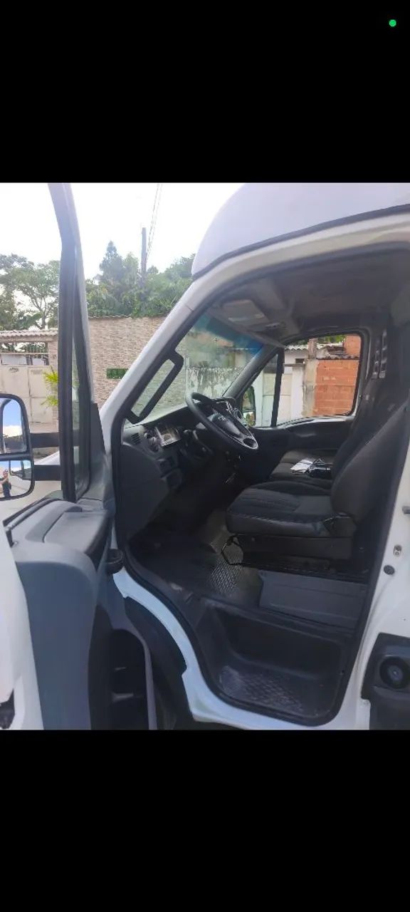 Iveco baú 70c17 ano 2019 Deixo pagar no nome. - Foto 3