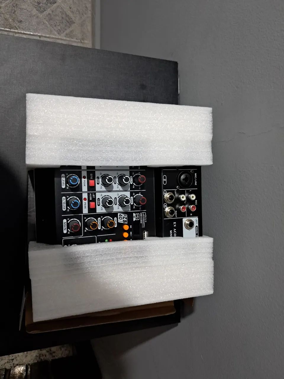 Mixer Mesa de Som EV Acoustics Aelora Mini 4 - Zerada! - Foto 2