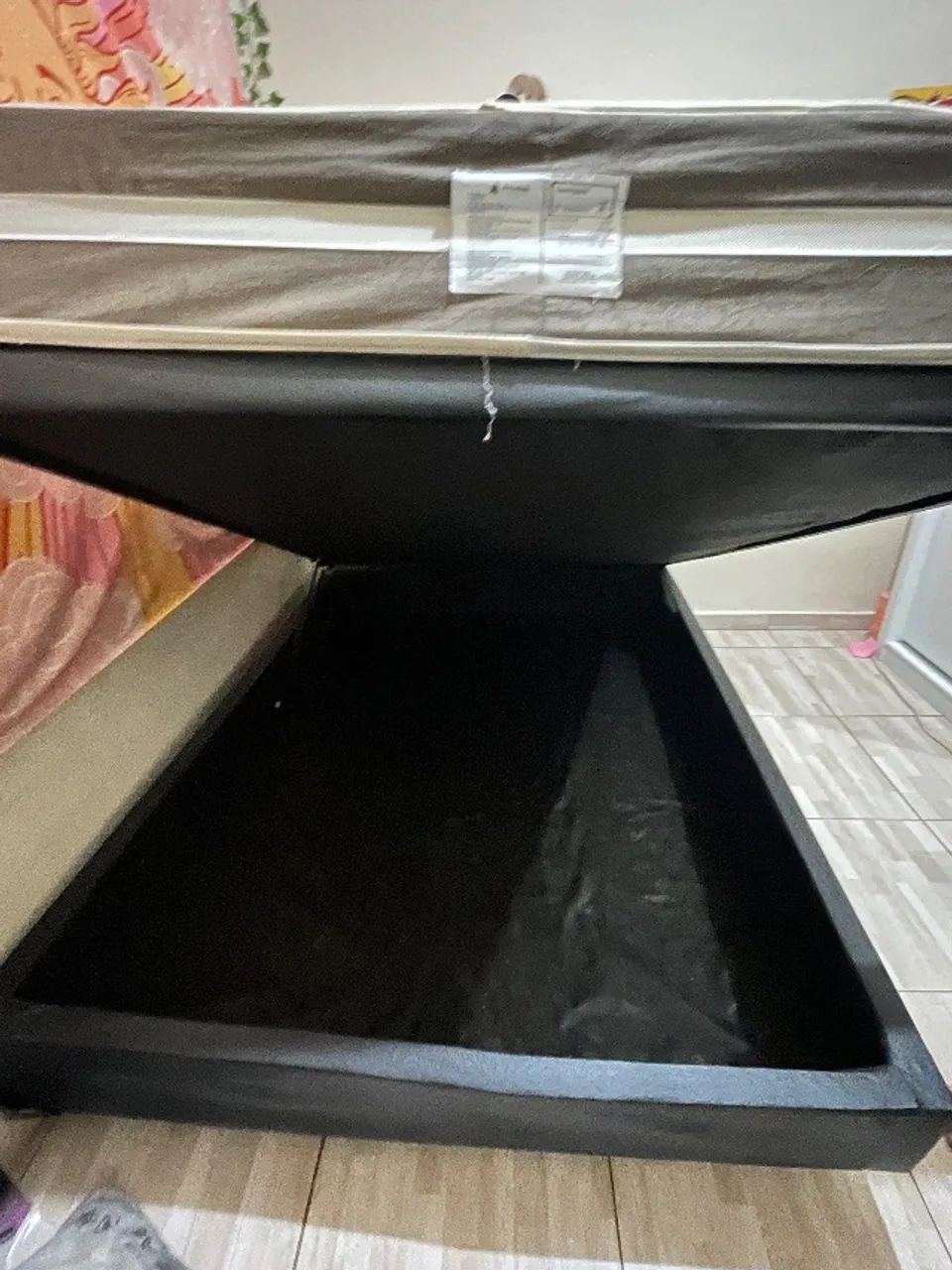 Cama de casal com box baú + colchão, usada. - Foto 2