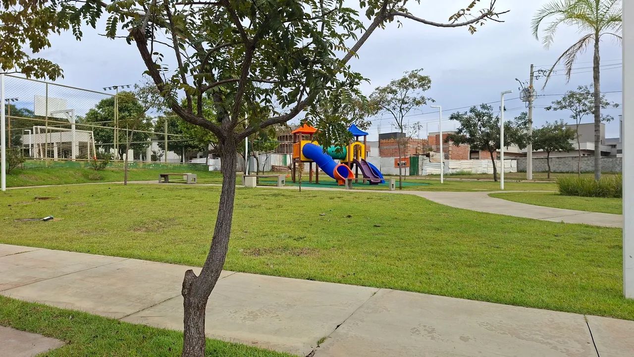 Lote com excelente localização  - Foto 3