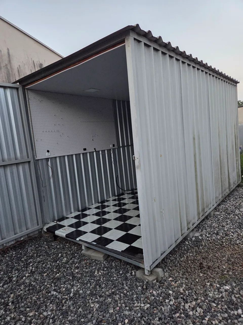 Container 65578345624065121