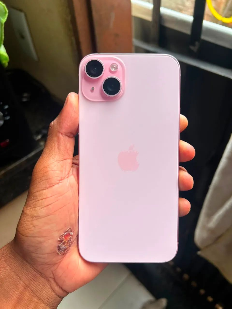 IPHONE 15 PLUS + AIRPODS