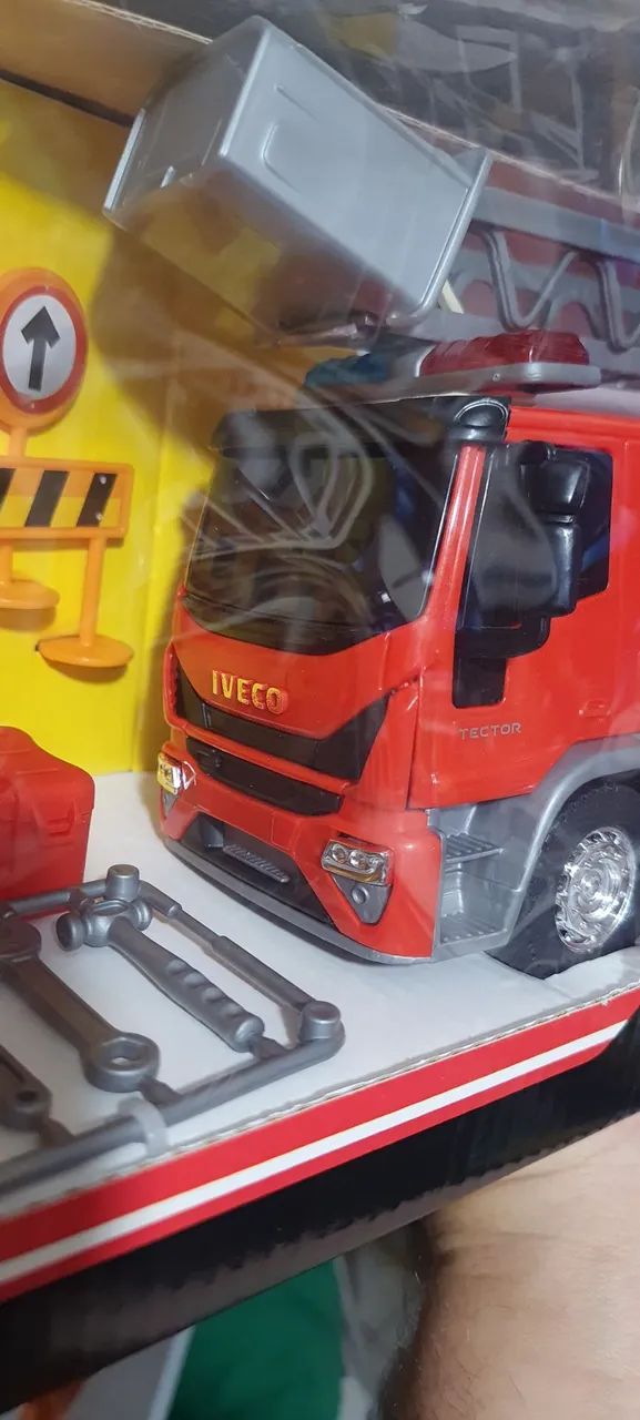 Caminhao Iveco Bombeiro - Usual Brinquedos  - Foto 5