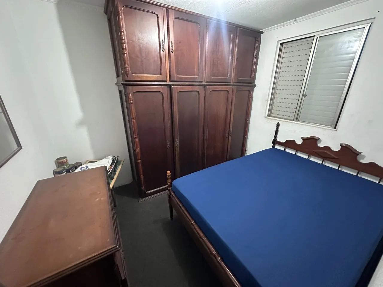 Cama e guarda roupa 