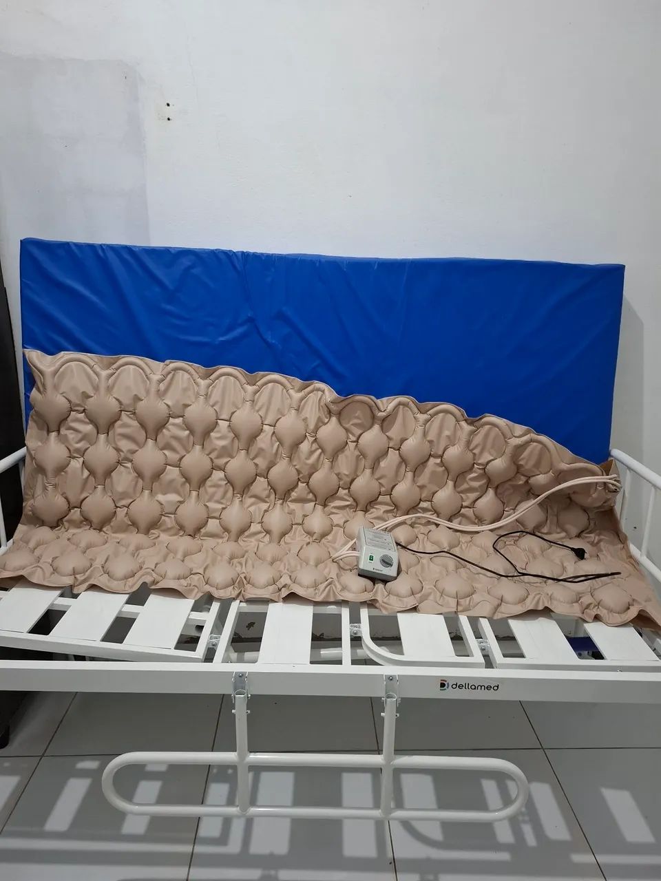 Cama hospitalar com colchões, vendemos o conjunto, ou separadamente. 