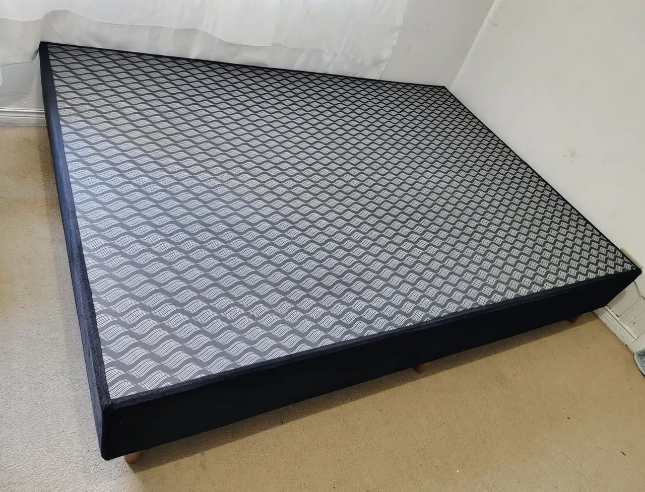 Base cama box semi nova, usada muito pouco - Foto 2