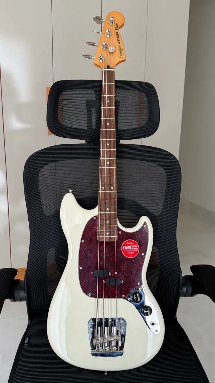 Baixo Mustang Squier Classic Vibes - Instrumentos musicais - San