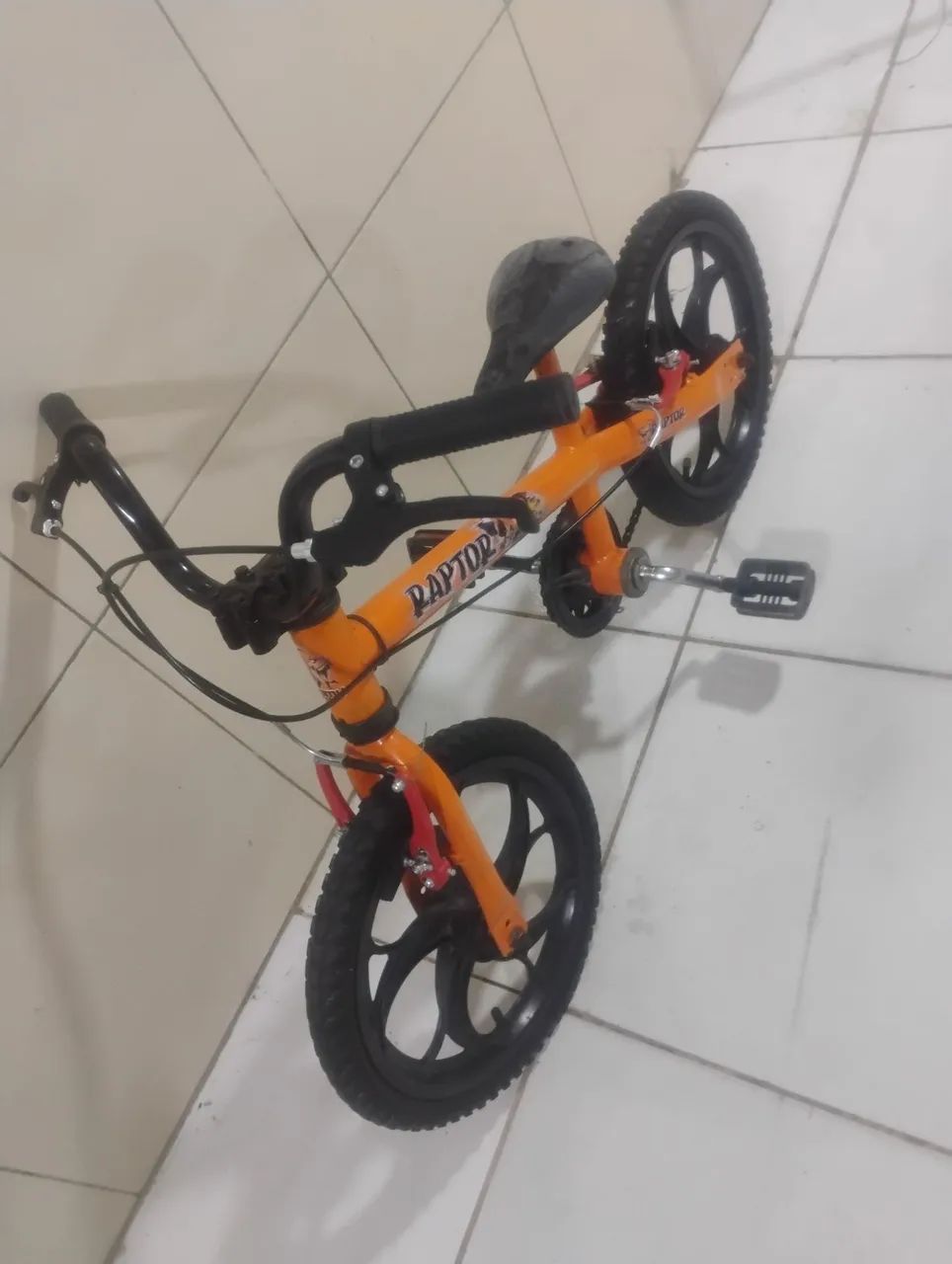 Bicicleta aro 16 laranja - Foto 2