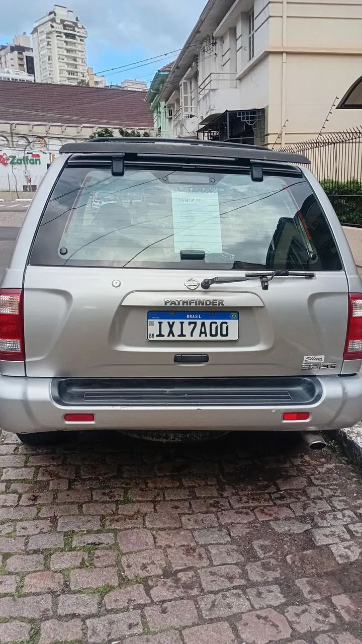 Nissan Pathfinder Pathfinder SE Luxo 3.5 V6 24V 243cv 2002