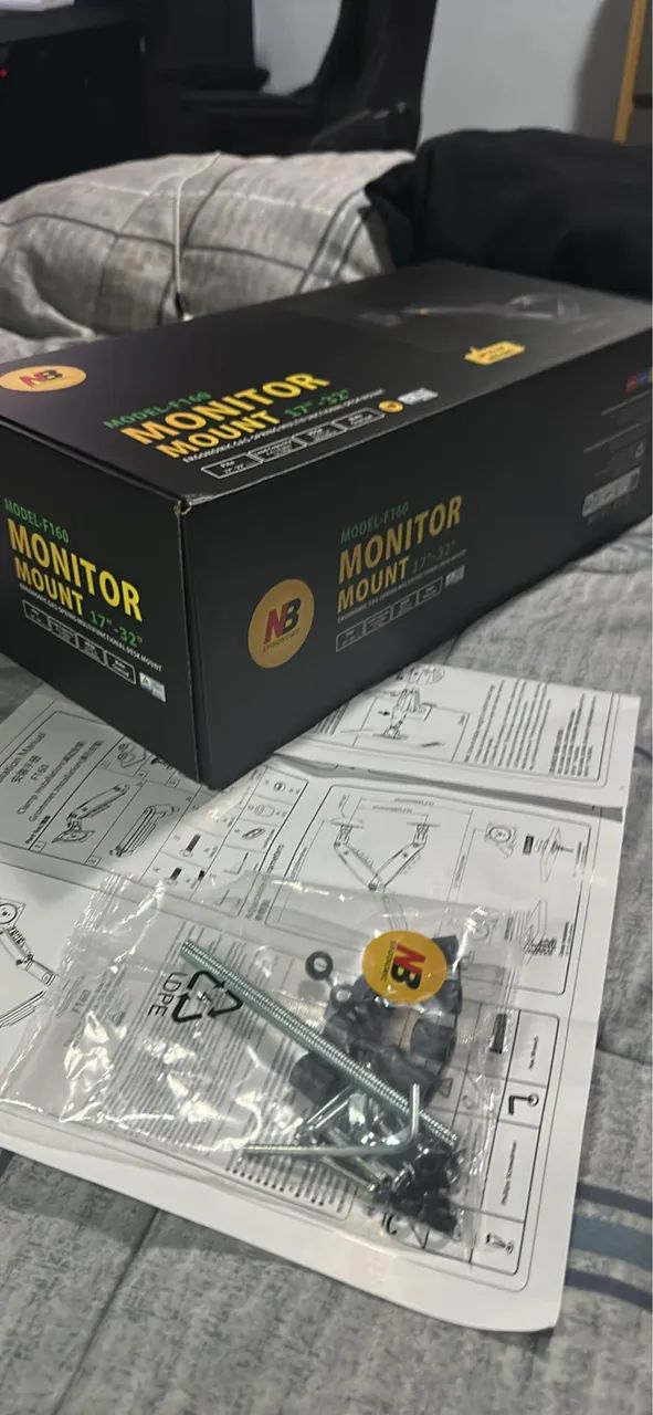 Suporte de braço para monitor duplo North Bayou F160 17 A 27, cor cinza escuro. NOVO
