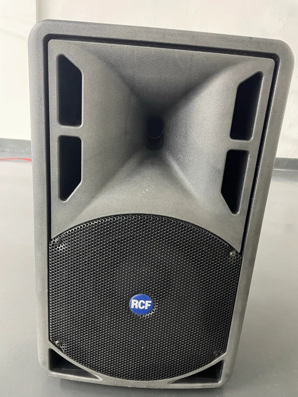 Caixa RCF 310A series