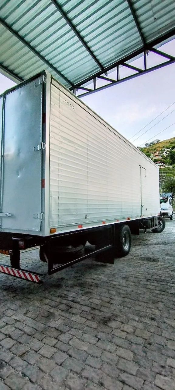Ford Cargo 1517 2010. - Foto 4