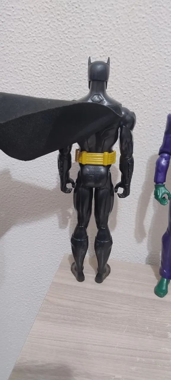 Bonecos Batman e Coringa - Mattel 30 cm de altura - Foto 4