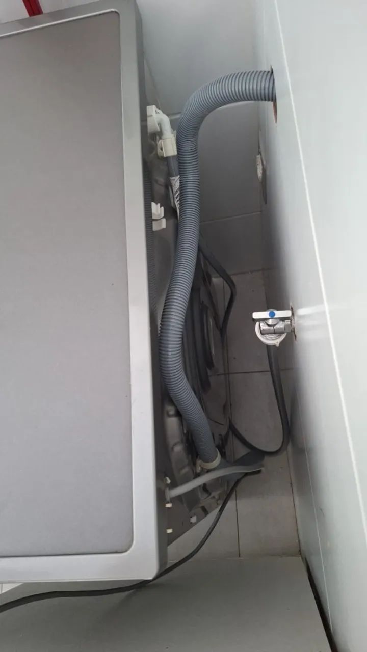 MÁQUINA LAVA E SECA COM DEFEITO  - Foto 3