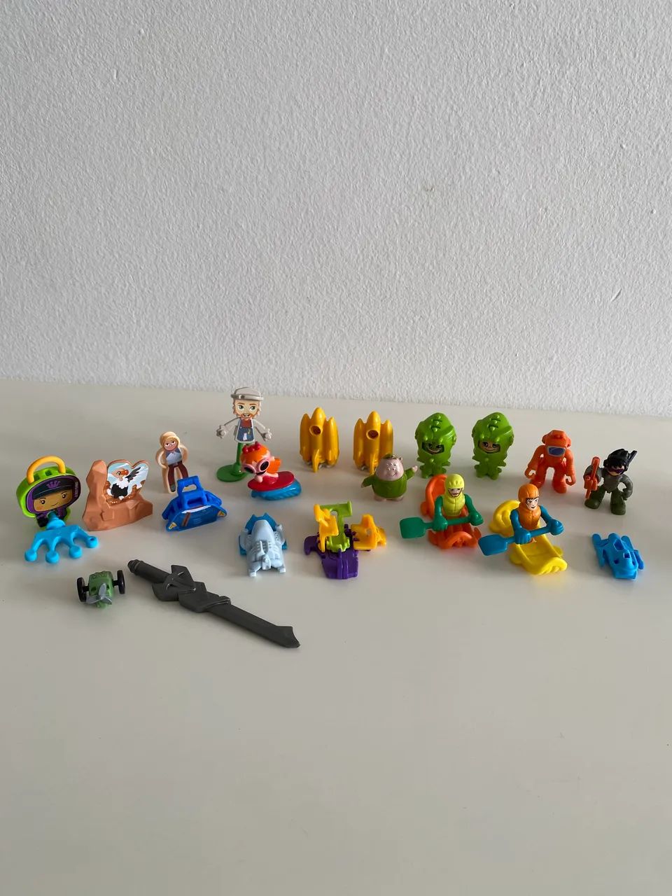 Miniaturas Kinder Joy 