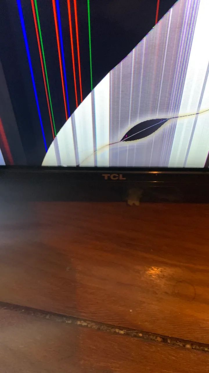 Tv comprada a pouco com problema na tela - Foto 3