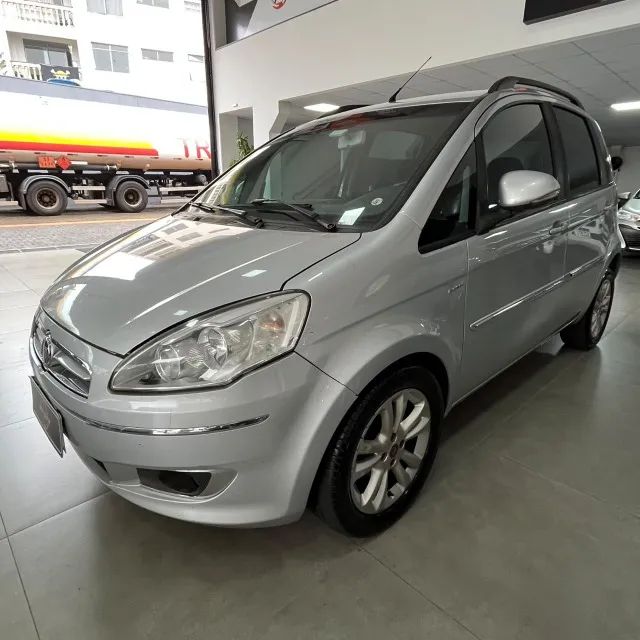 Fiat Idea Essence Dualogic 1.6 Flex 16V 5P 2014 - Foto 2