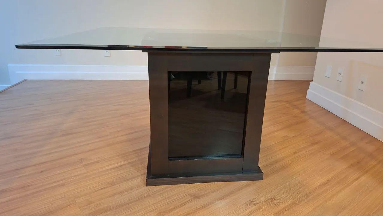 Vendo mesa de jantar quadrada