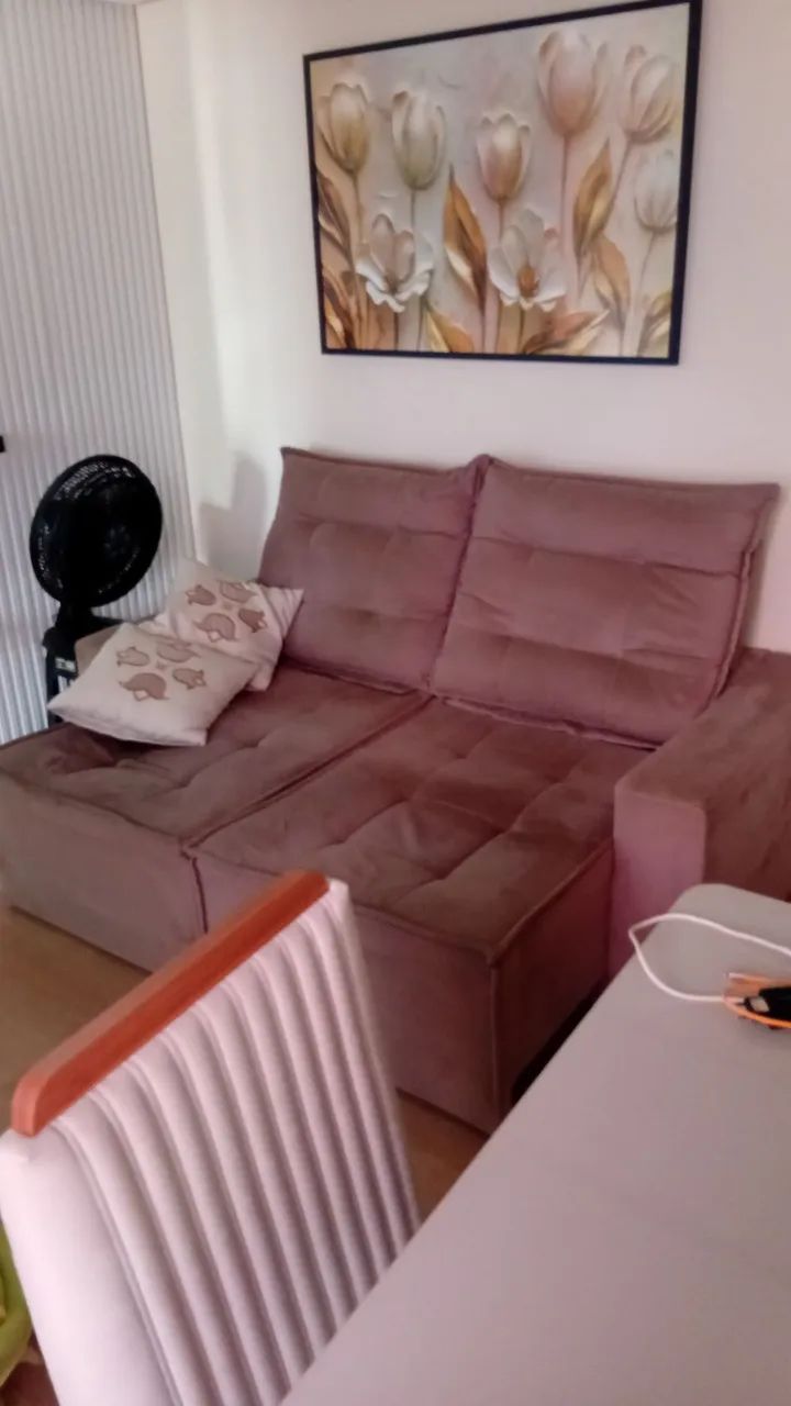 Sofá retrátil 03 lugares semi novo