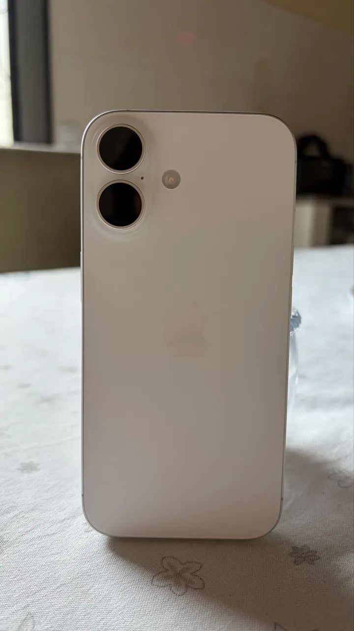 iPhone 16