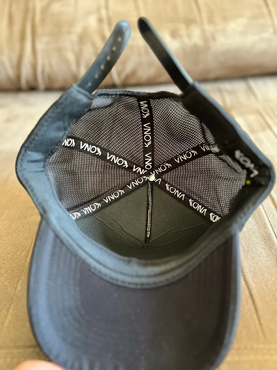 Boné Kona cinza com preto  - Foto 3