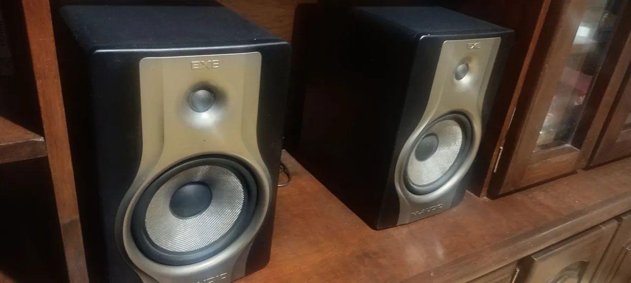 Monitor m.audio bx8 carbon