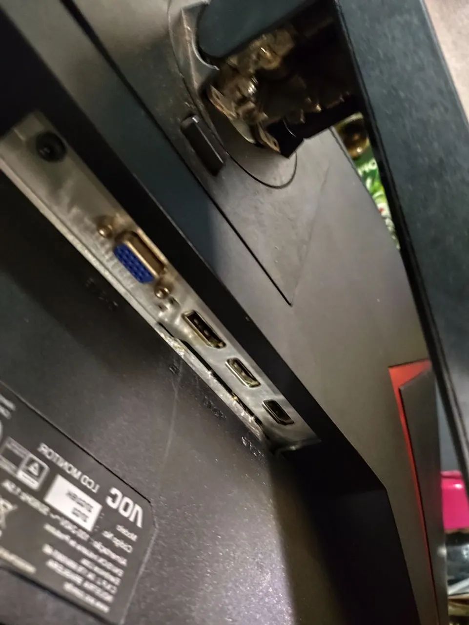 NÃO ACEITO OFERTAS! AOC 27" 144Hz *TELA QUEBRADA, PORÉM LIGANDO! - Foto 3