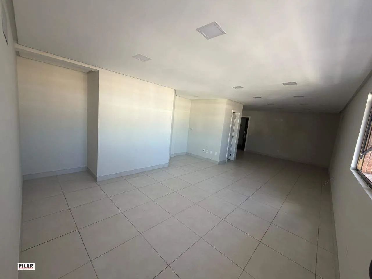 Sala comercial aérea para locação no centro de Criciúma - Foto 3