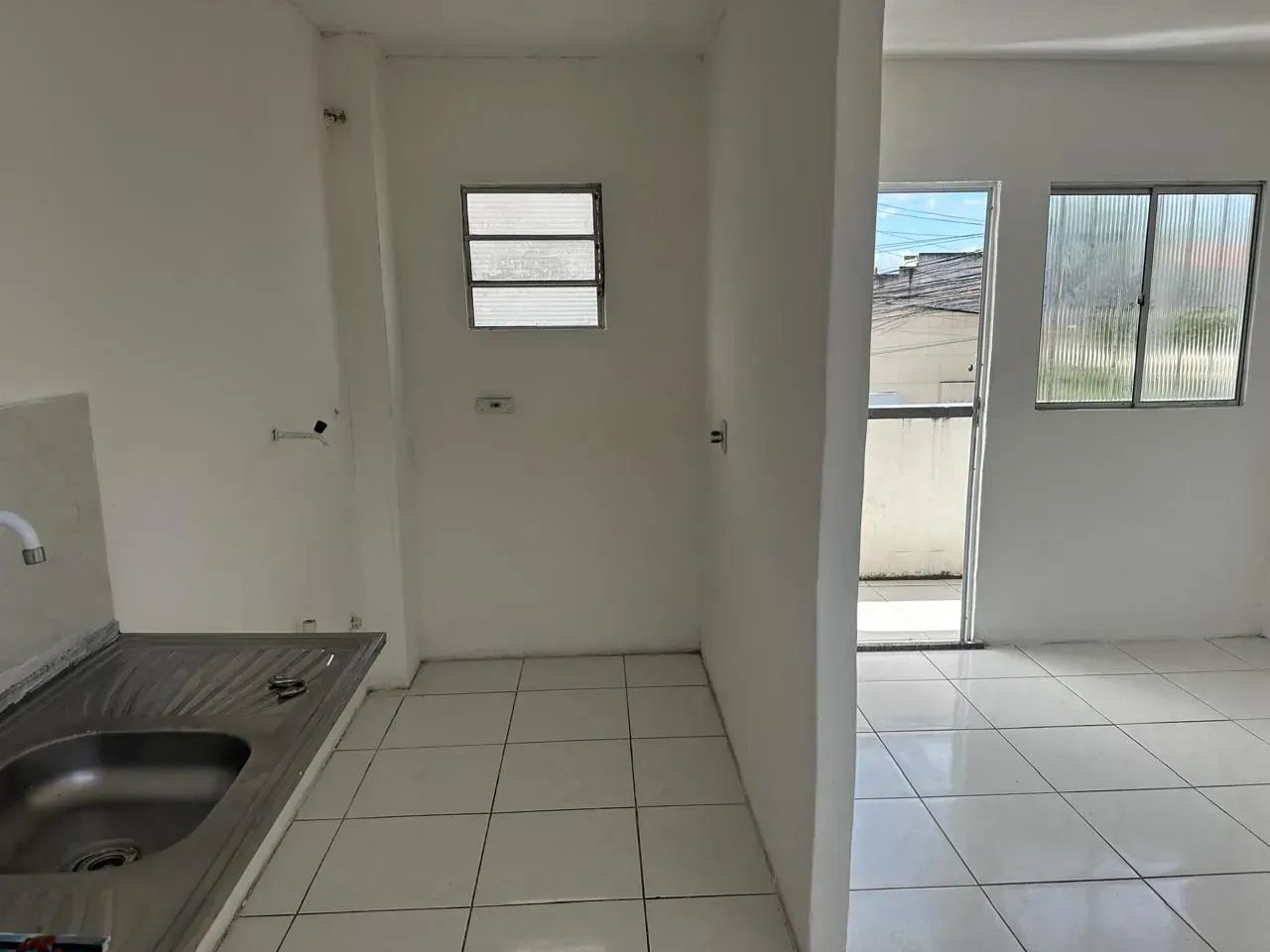 Apartamentos com 30m² para LOCAÇÃO no Montese - Foto 4