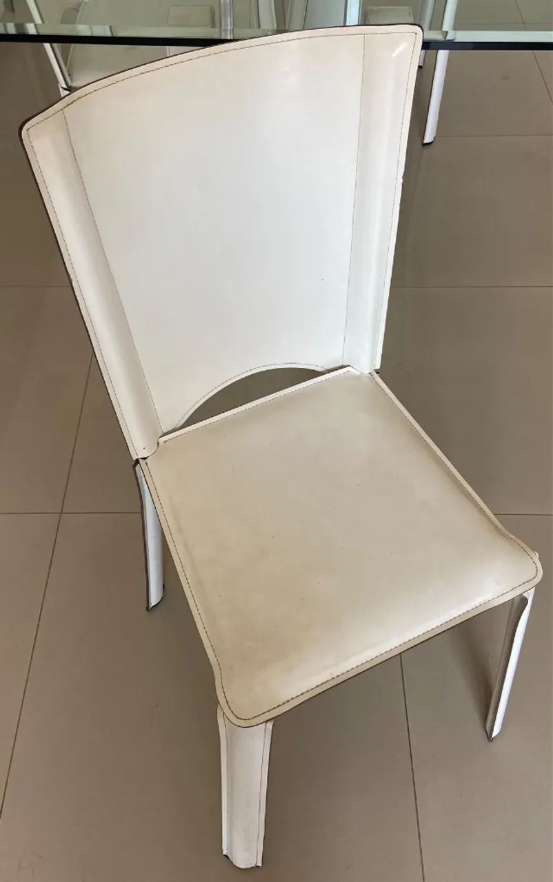 Mesa de Jantar Kehl com 4 Cadeiras Nostro em Couro - Design Original. - Foto 3