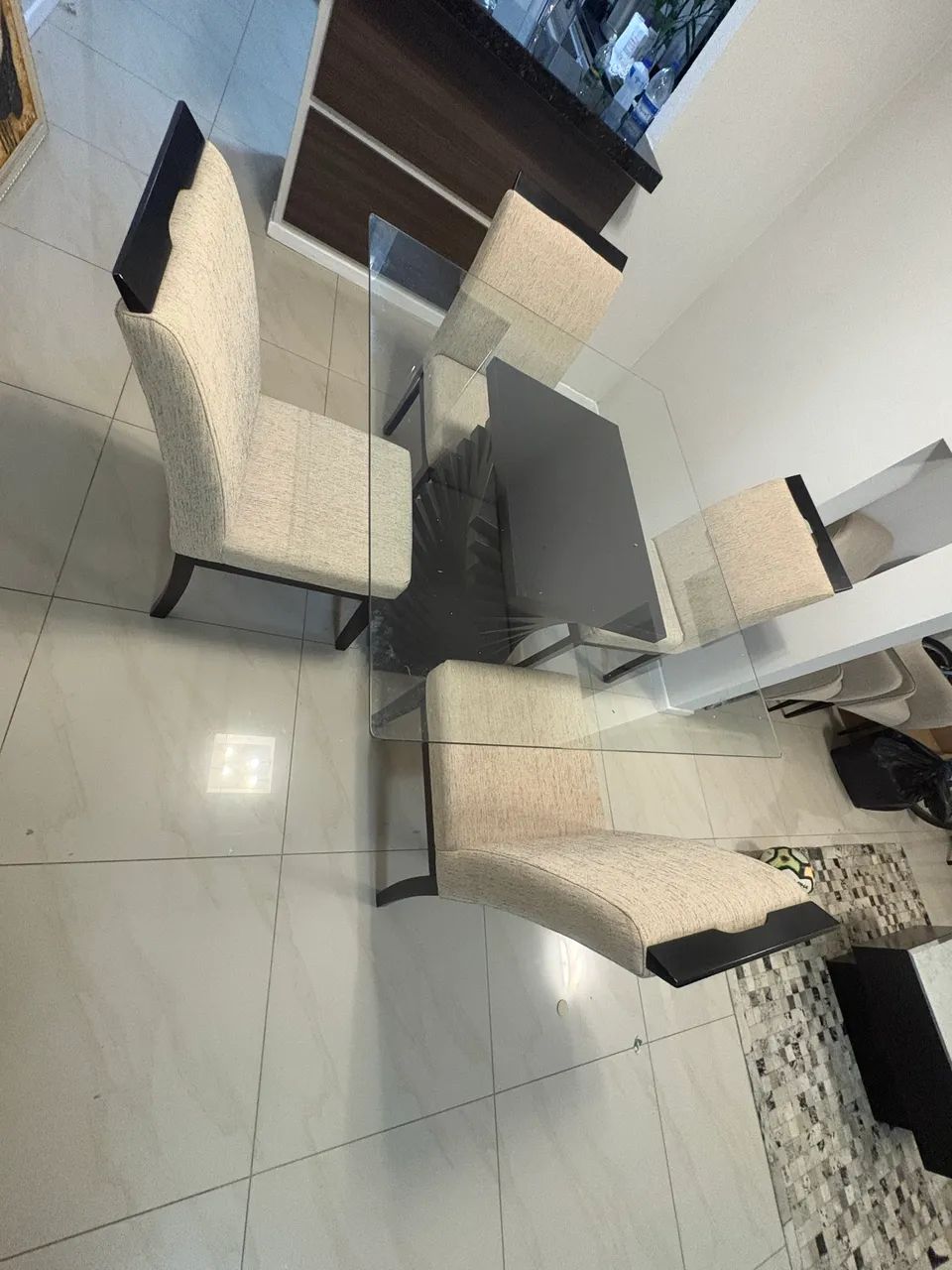 Mesa de Jantar 4 cadeiras